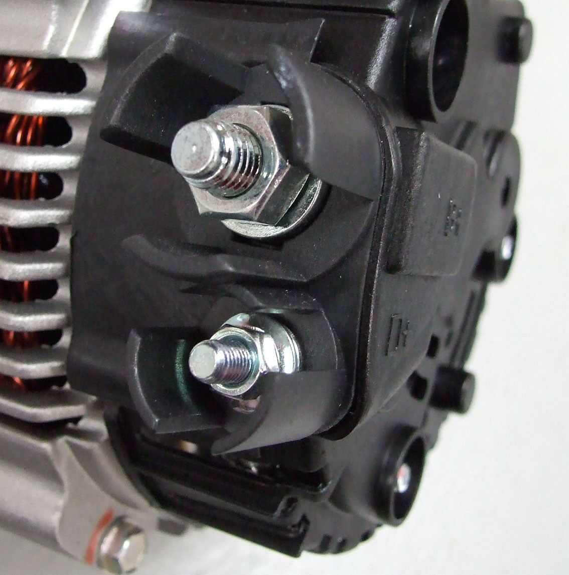 ALTERNATOR VALEO 12V 70A PEUGEOT 206 1.4 I BERLINGO 1.9D