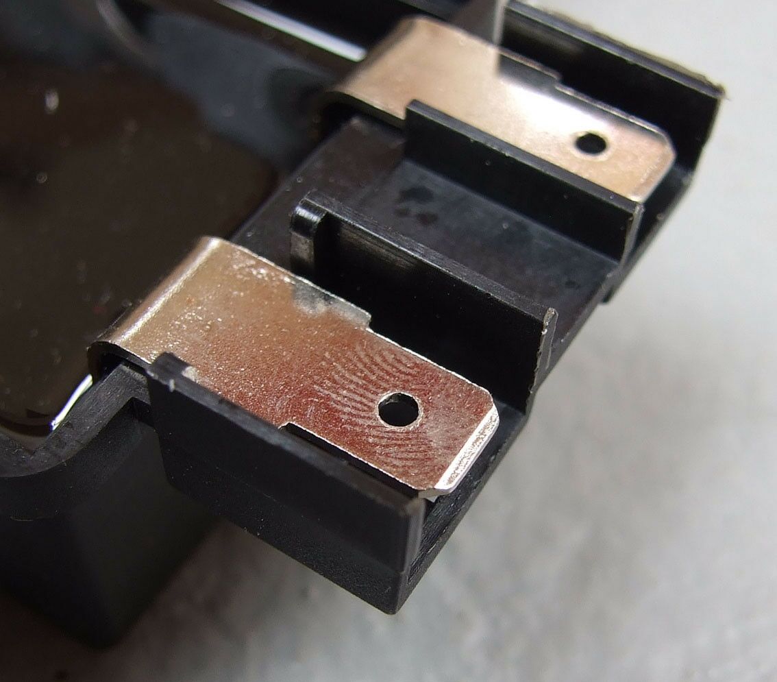 REGLER BOSCH 24V ELEKTRONSKI 2 IZLAZ NA SASIJU