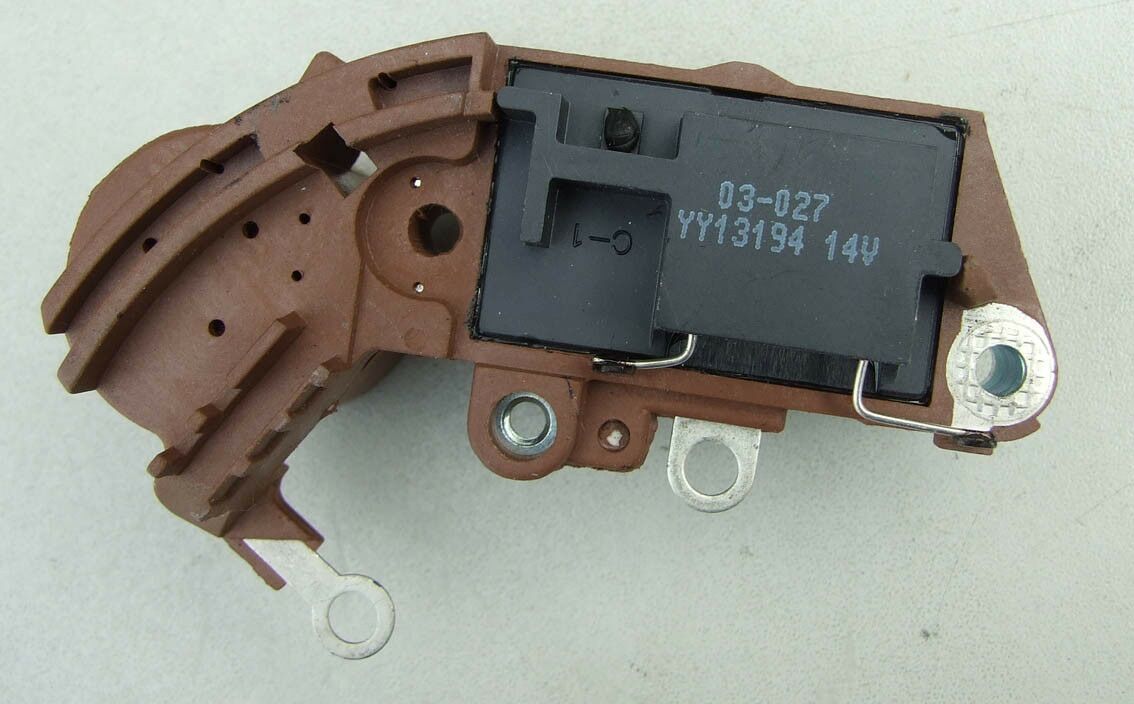 REGLER DENSO 12V JOHN DEERE