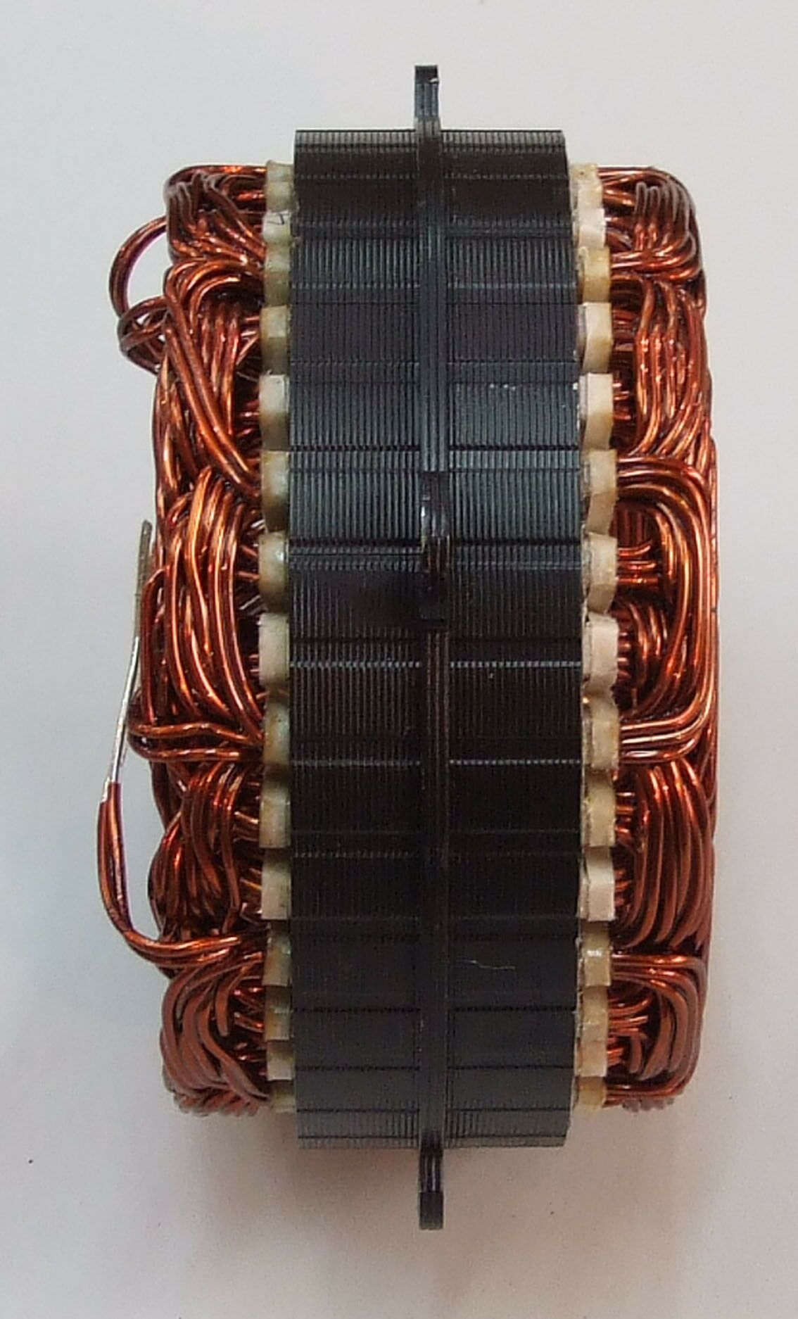 STATOR ALT BOSCH 12V 90A MERCEDES VOLVO S70