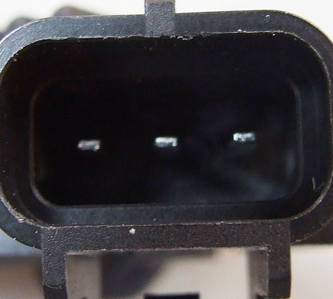 REGLER BOSCH 12V FORD MONDEO II 98- TRANSIT