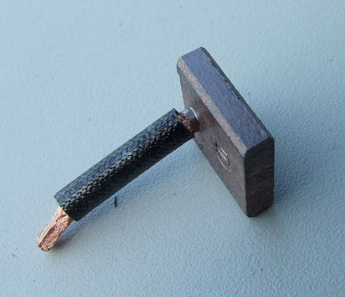 ČETKICE ANL MITSUBISHI 12V MAZDA 4.5X18X18