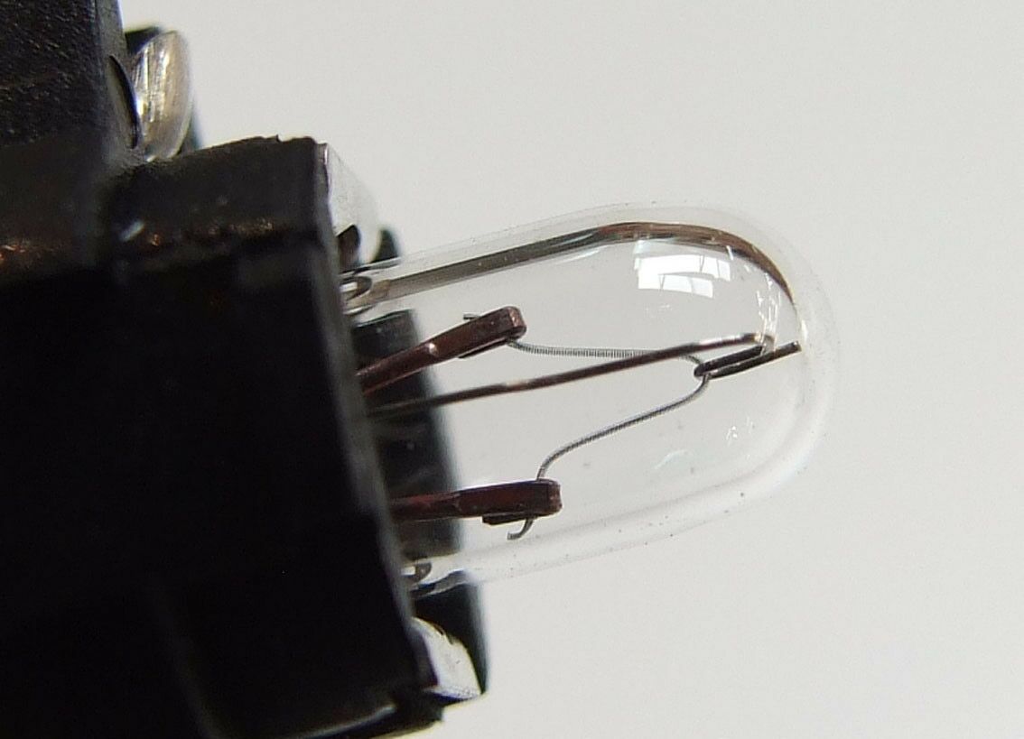 SIJALICA UBODNA 12V 1.2W B8.3D SA GRLOM CARGO