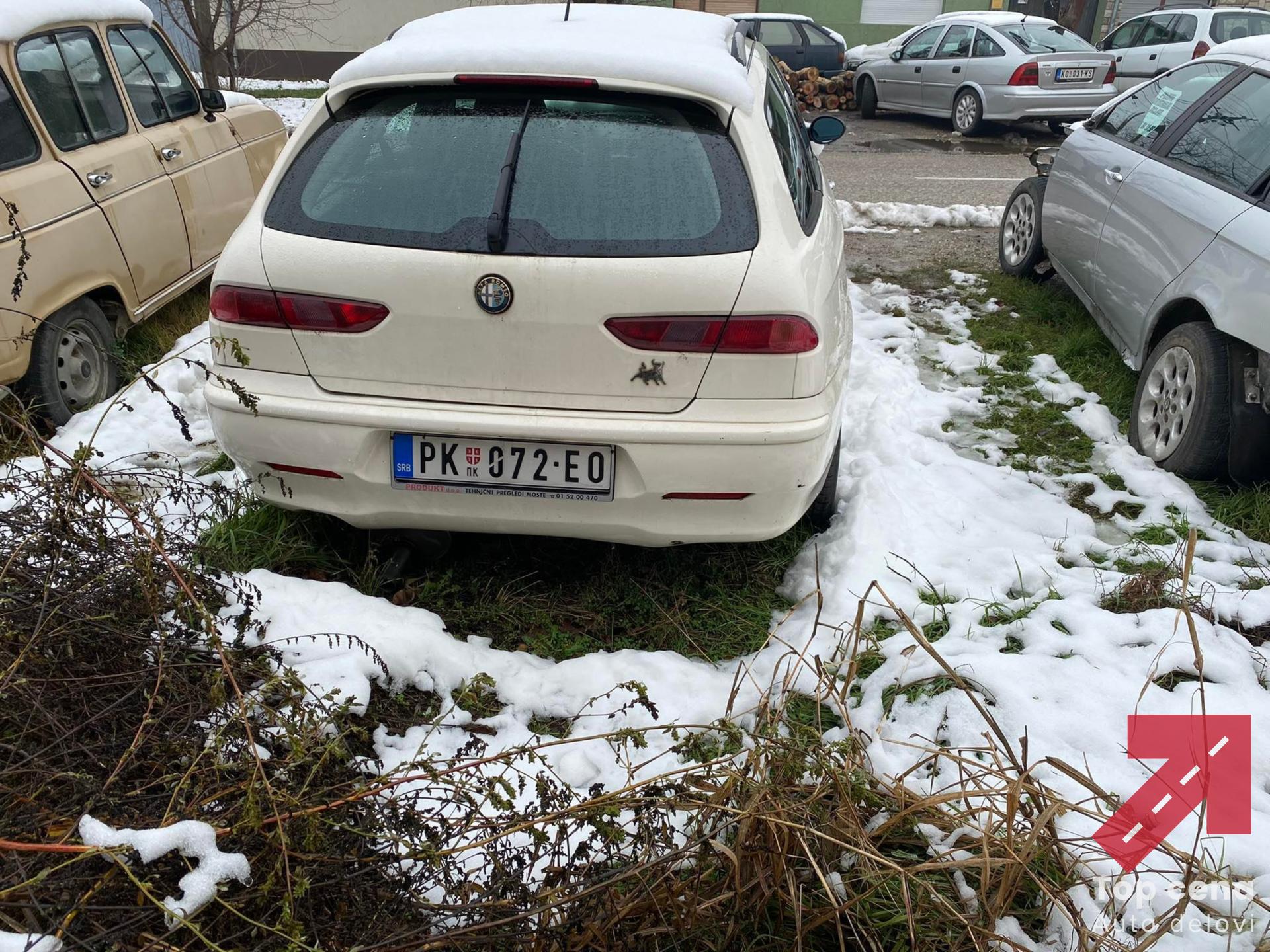 Alfa Romeo 156 BELA  kompletan auto u delovima