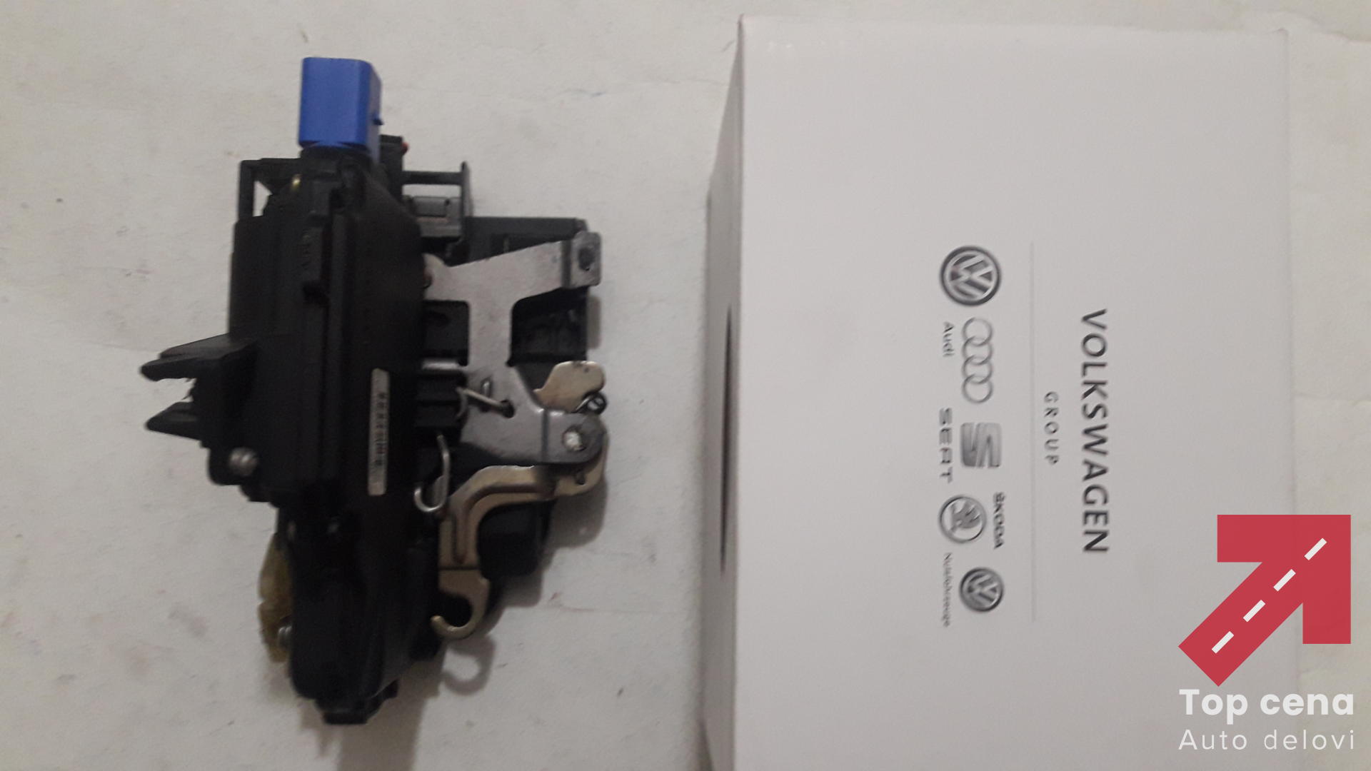 Brava zadnjih desnih vrata VW Jetta