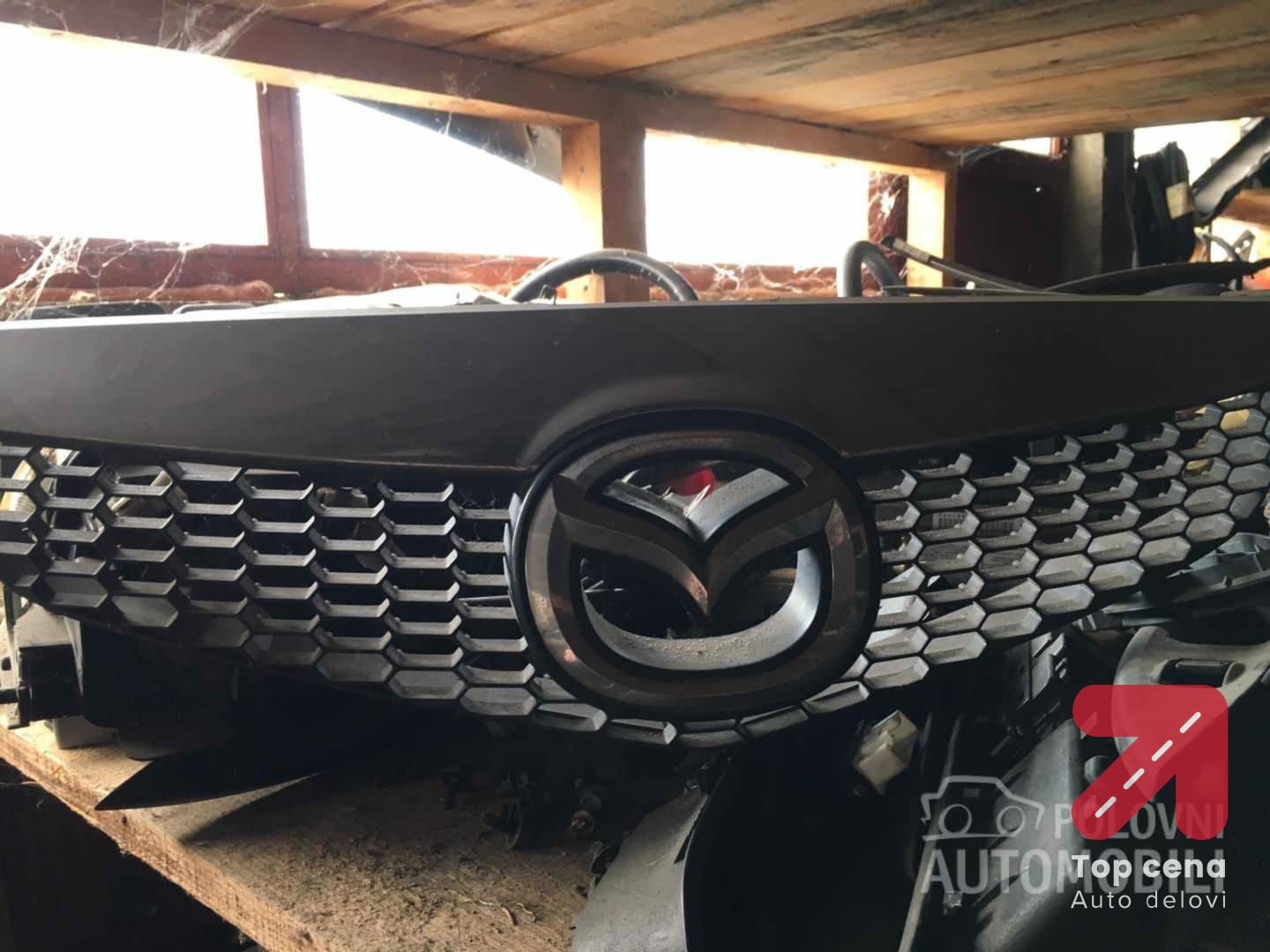 gril resetke branika maska za Mazda 6