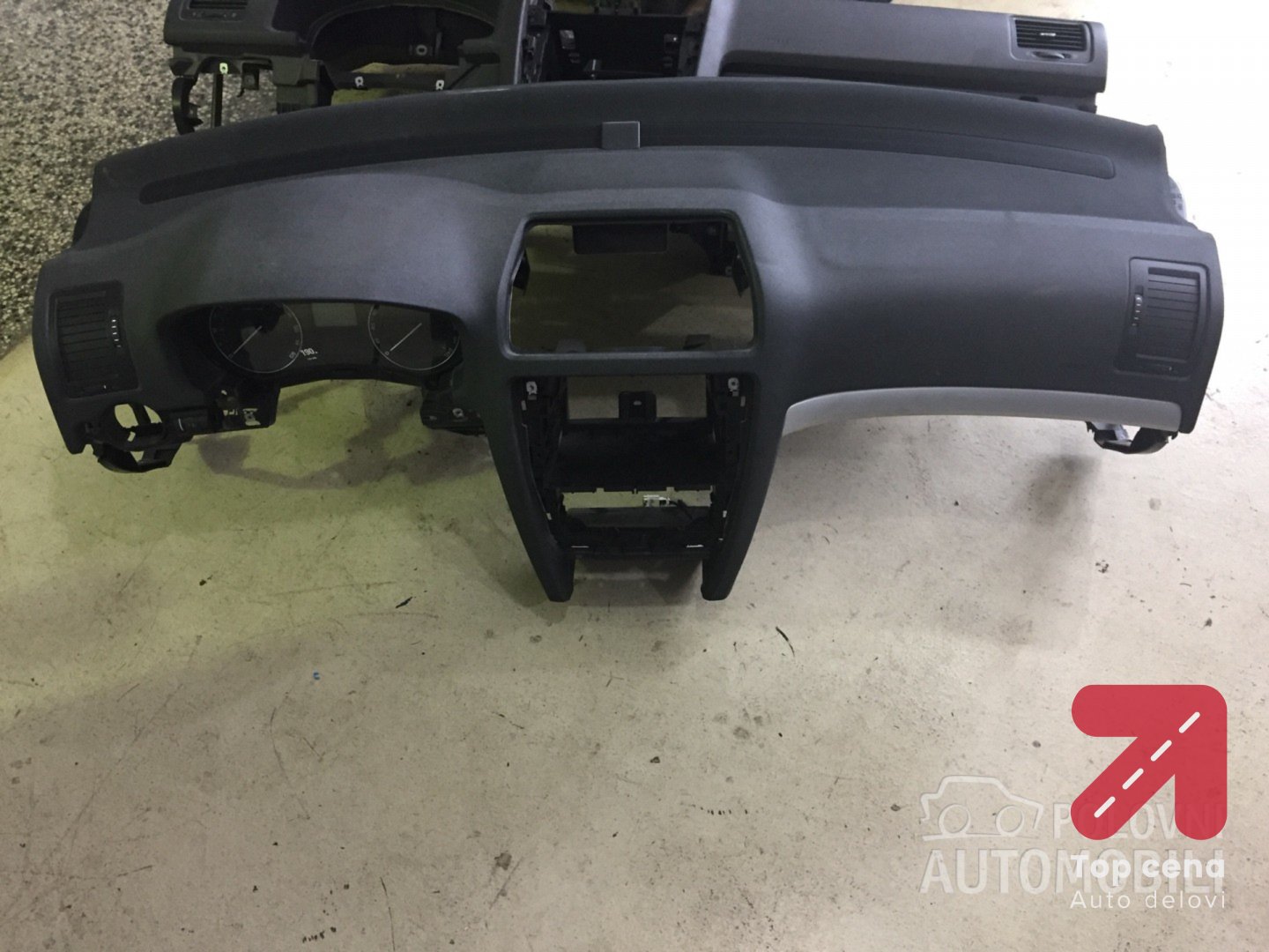 Instrument tabla za Škoda Octavia od 2005. do 2011. god. Topcena