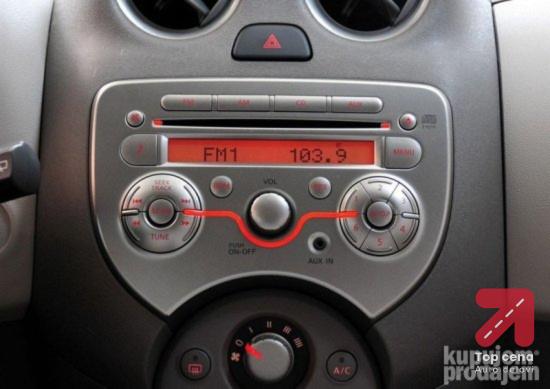 Nissan micra 2012god cd aux radio