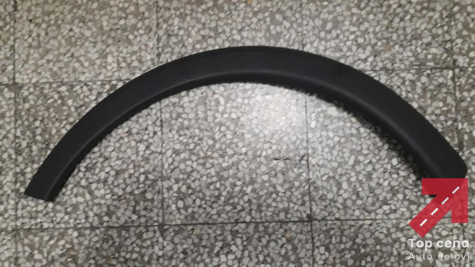 Prednji levi plasticni rub Opel Corsa C