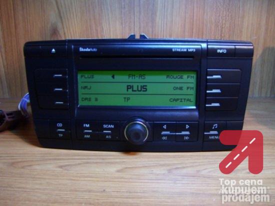 Skoda oktavia/suprb/ Fabricki cd MP3 radio