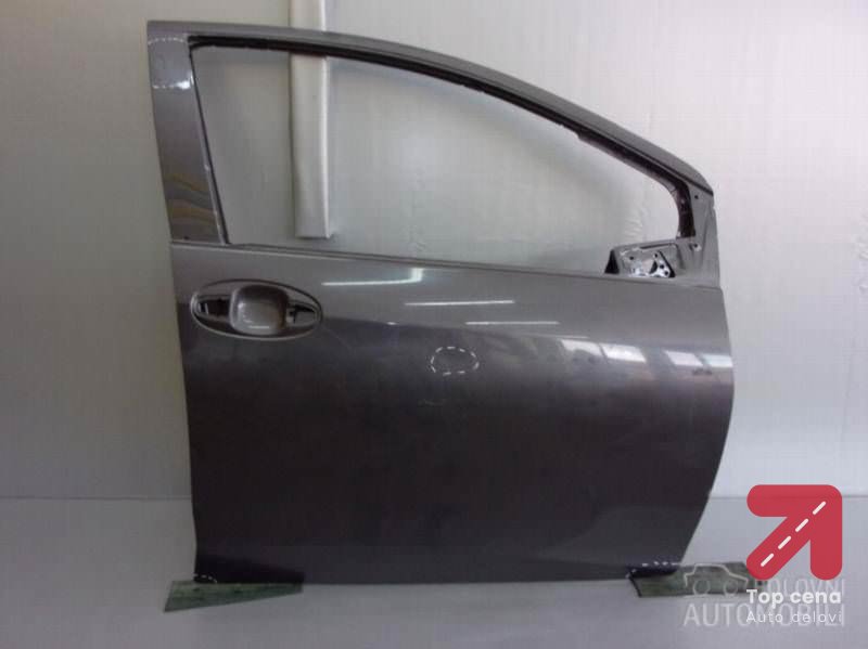 VRATA PREDNJA DESNA DELOVI za Toyota Yaris od 2011. do 2014. god.